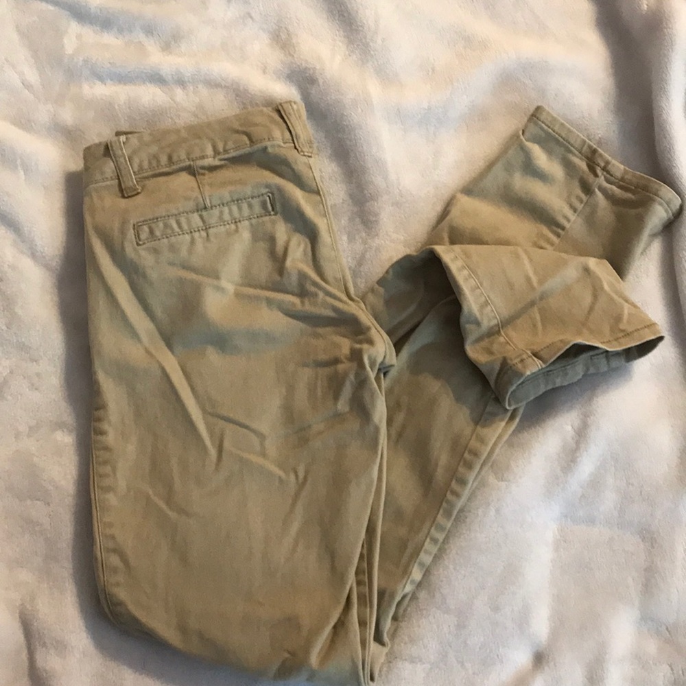 Straight leg/ skinny khakis